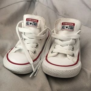 Toddler size 5 converse